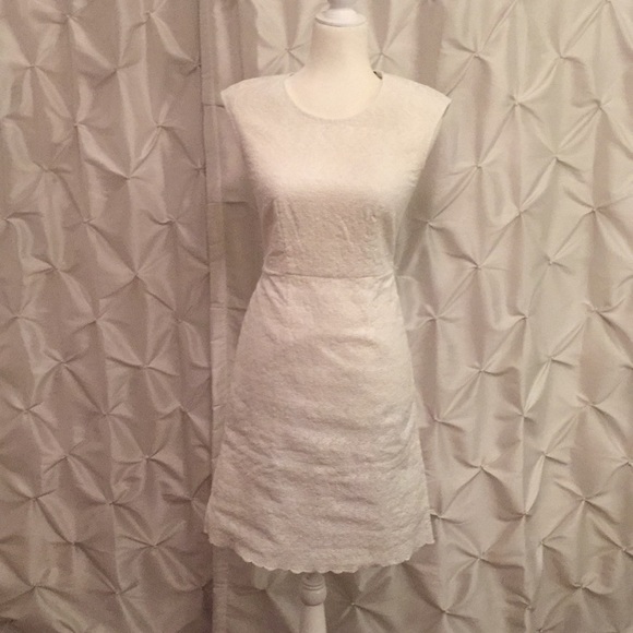 SOLD - Magaschoni size 4 white cotton eyelet dress - Picture 2 of 7